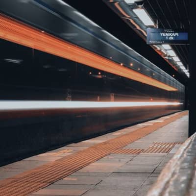Trenin Son Sesi: Karanlı Gece Gökü