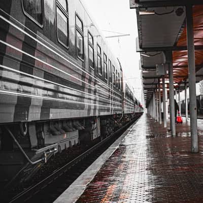 Manhã Tardia no Trem Litorâneo