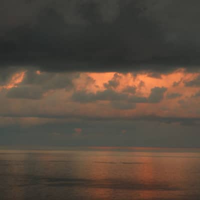 بحر الساعة الصامت